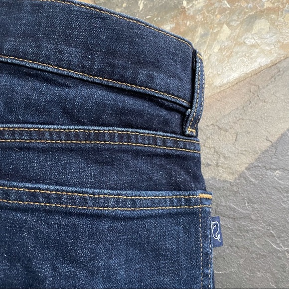 Vineyard Vines•LIKE NEW•28”x 30”•Straight Fit Jeans•True Indigo Dye•Vintage Wash - Picture 11 of 13
